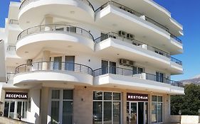 Hotel S Mujanovic